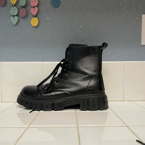 Flansdeh platform zipper boots main image 10
